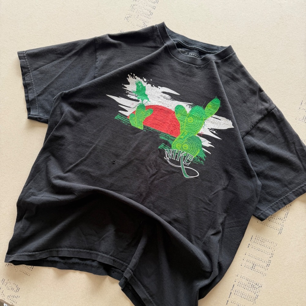 Y2K Nike Sneakers T-shirt